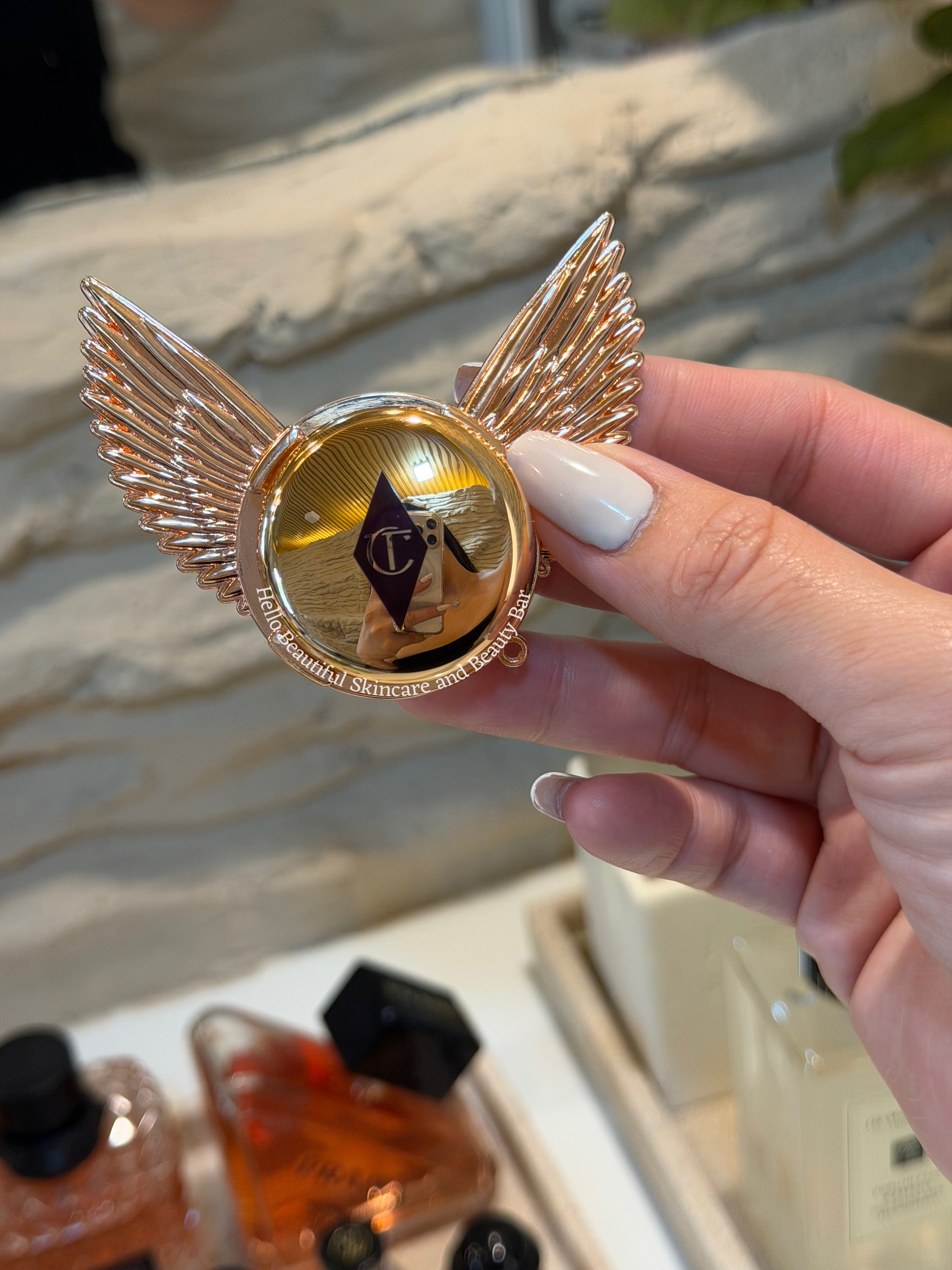 Charlotte Tilbury winged pop phone socket limited-edition  - Image 6