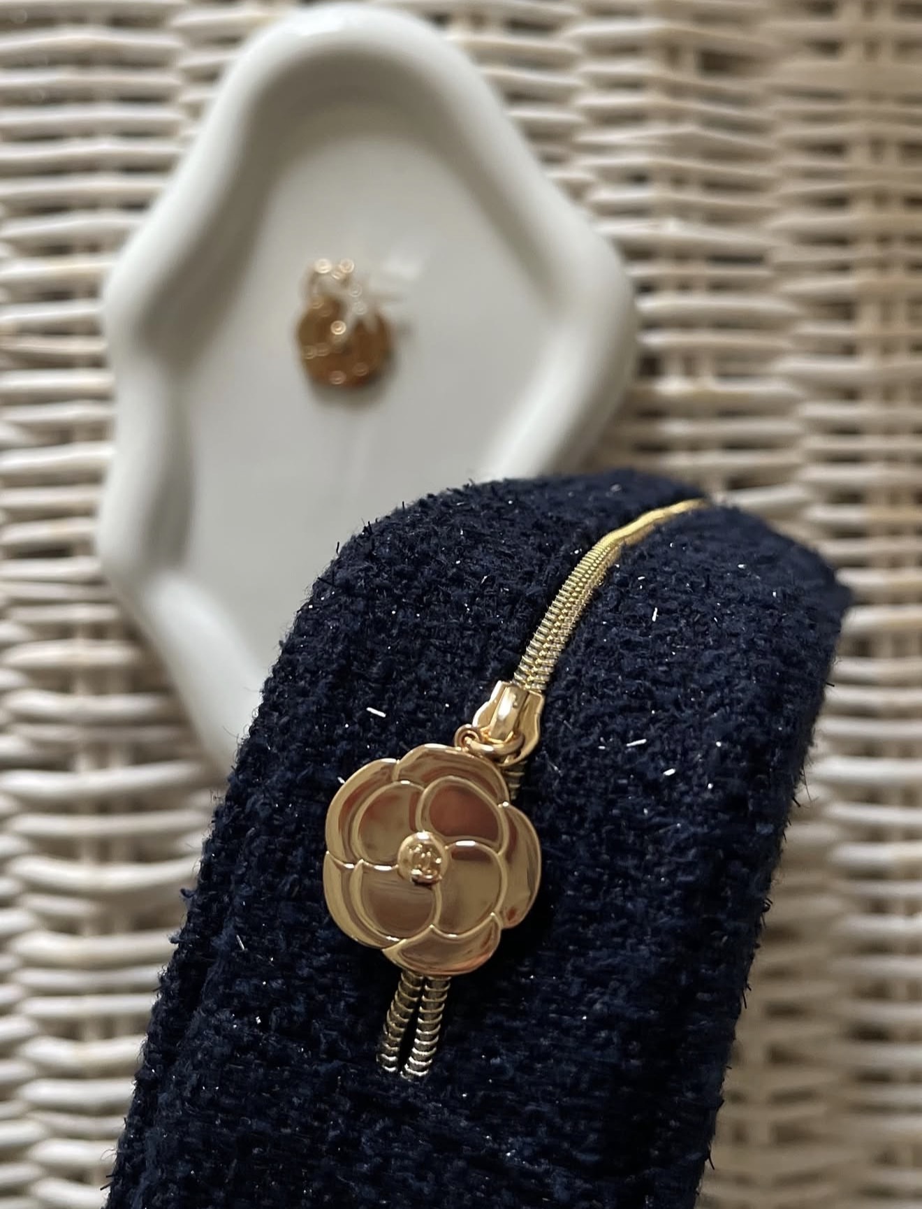 Authentic Chanel GWP Bag with Box and FREE Adjustable Gold Chain - Image 3