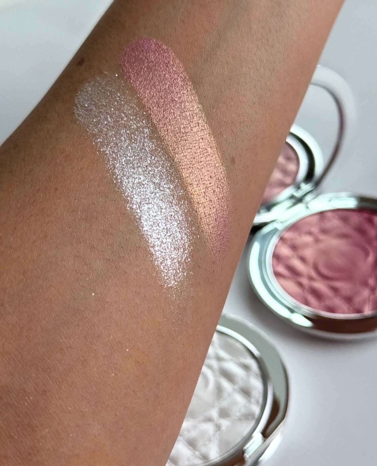 Dior Forever Glow Luminizer Complete with FREE paperbag - Image 8