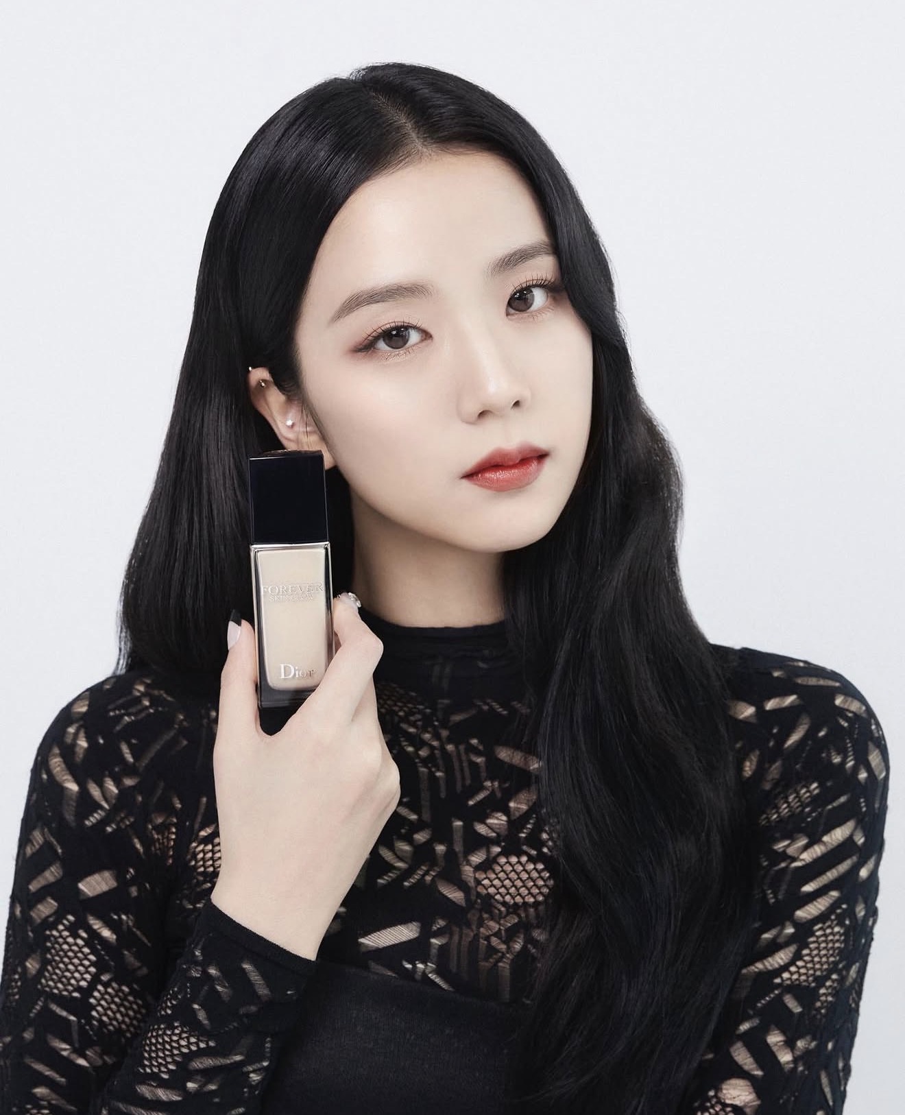 Dior Forever Foundation Mini in 0N  - Image 4