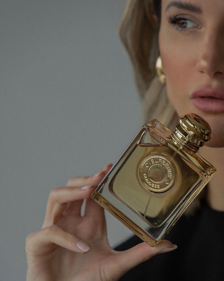 Burberry Goddess Eau De Parfum 100ml - Image 3