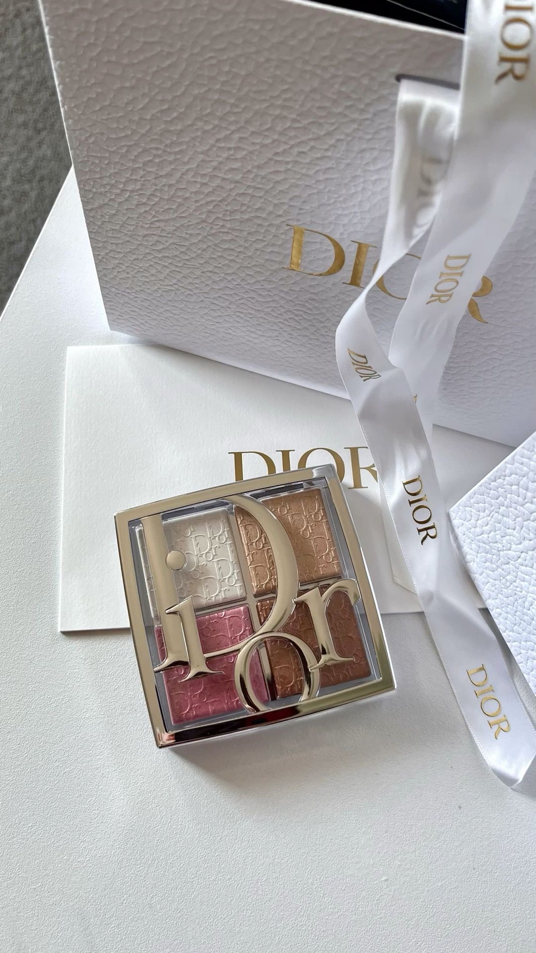 Dior Backstage Glow Maximizer Face Palette New Packaging Free Paperbag - Image 4