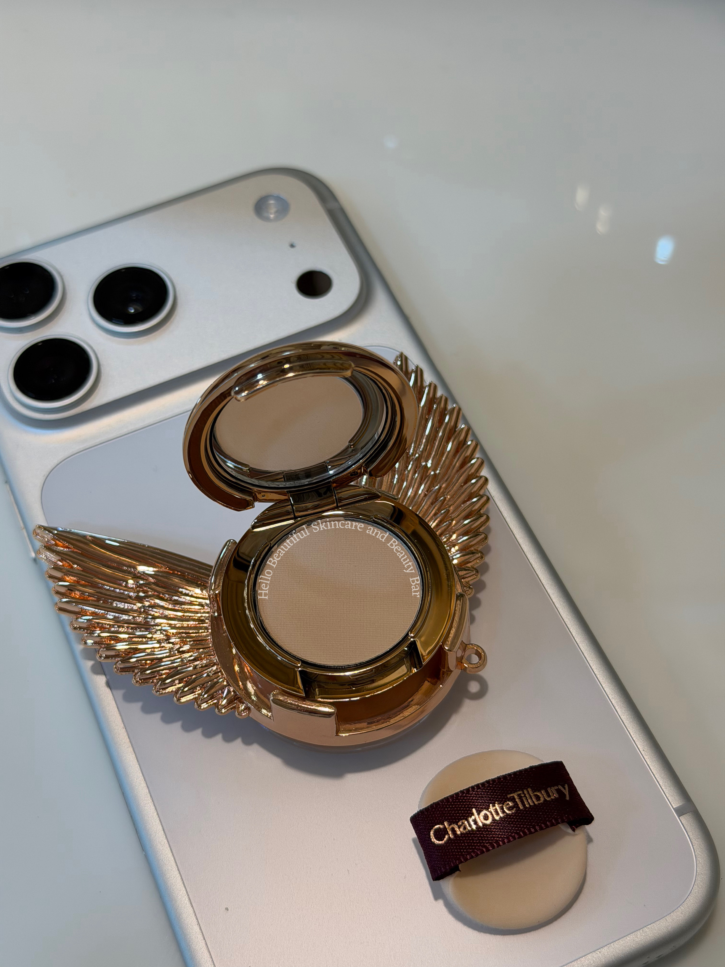 Charlotte Tilbury winged pop phone socket limited-edition  - Image 2