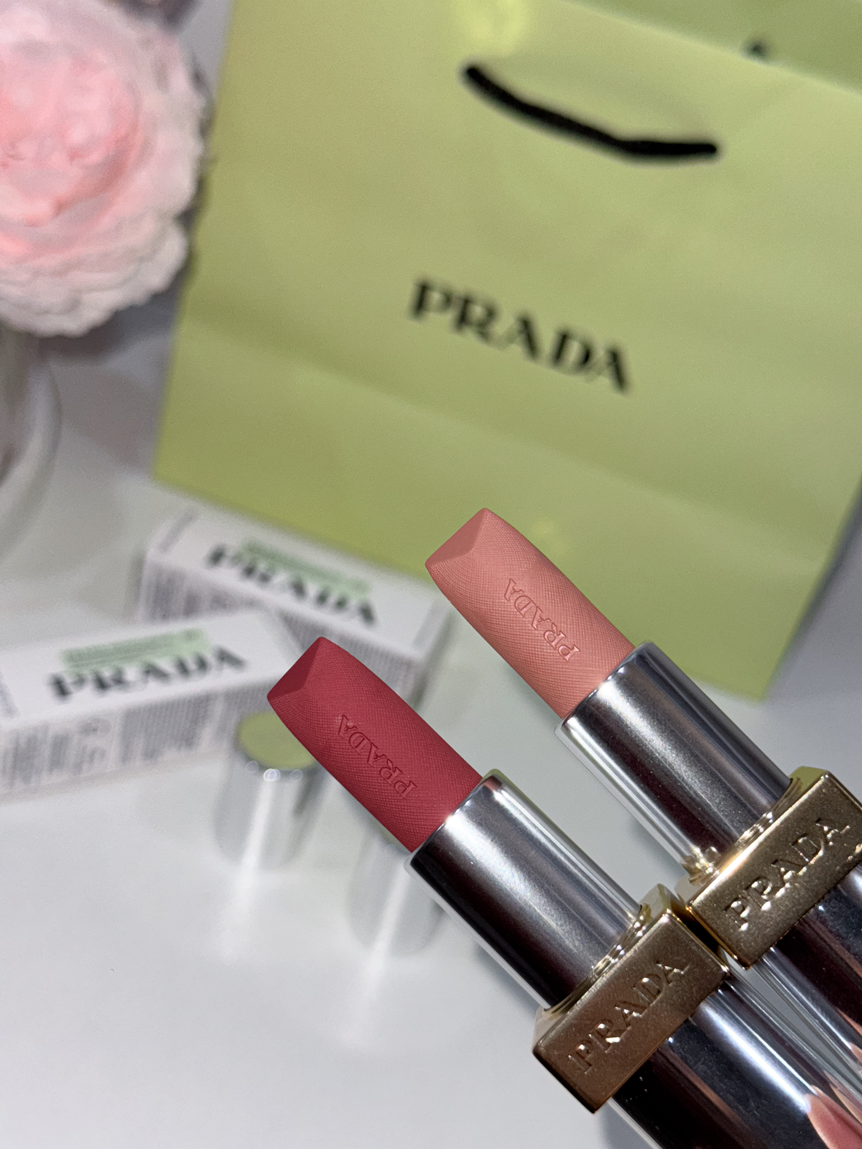 Prada Monochrome Hyper Matte Lipstick - B01 Argile - Image 6